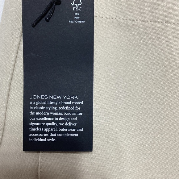 NWT Jones New York large Tan Cropped Pants - Picture 7 of 12